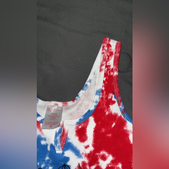 No boundaries crop top - Picture 2 of 2